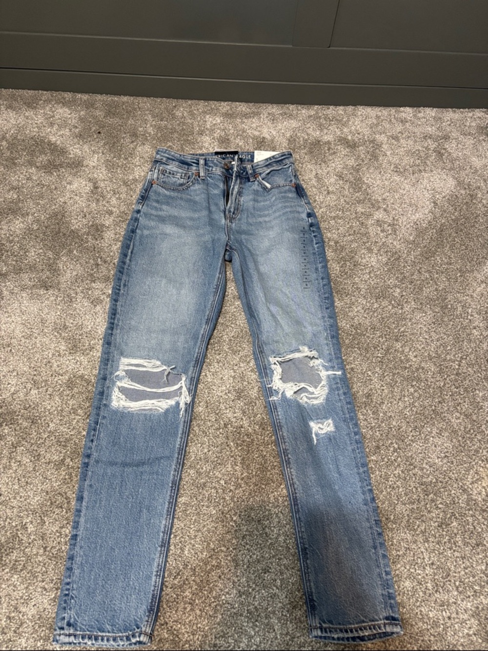 American Eagle Light Blue Denim Mom Jeans